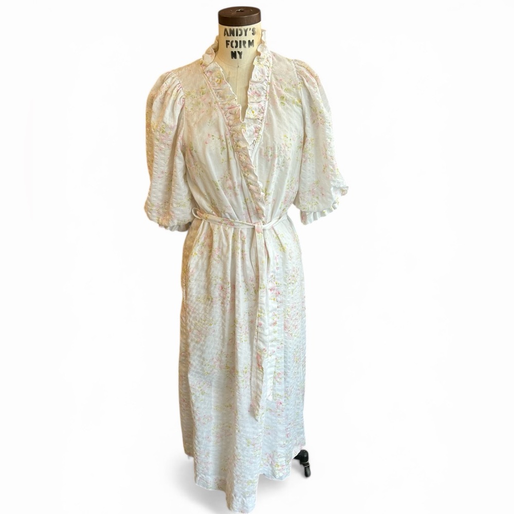Miss Elaine Vintage Ruffle Robe with Puffed Sleeves and pink & yellow flowers